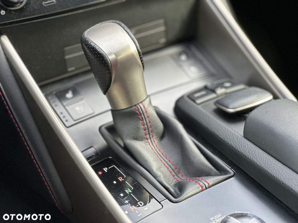Lexus IS 250 F Sport - 26
