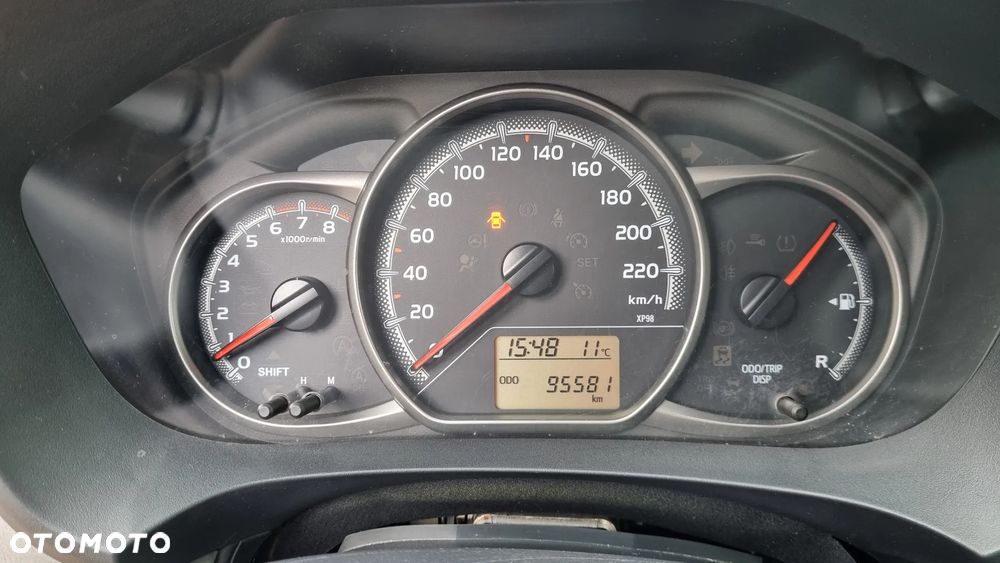 Toyota Yaris - 22