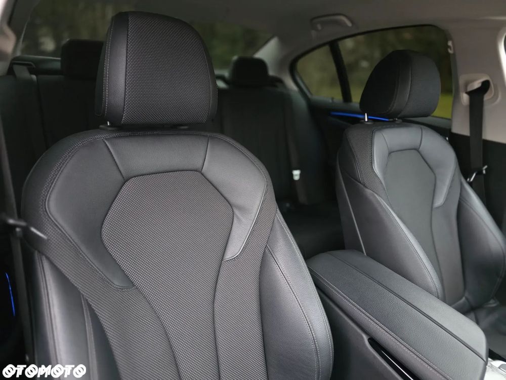 BMW Seria 5 530e iPerformance xDrive M Sport sport - 23