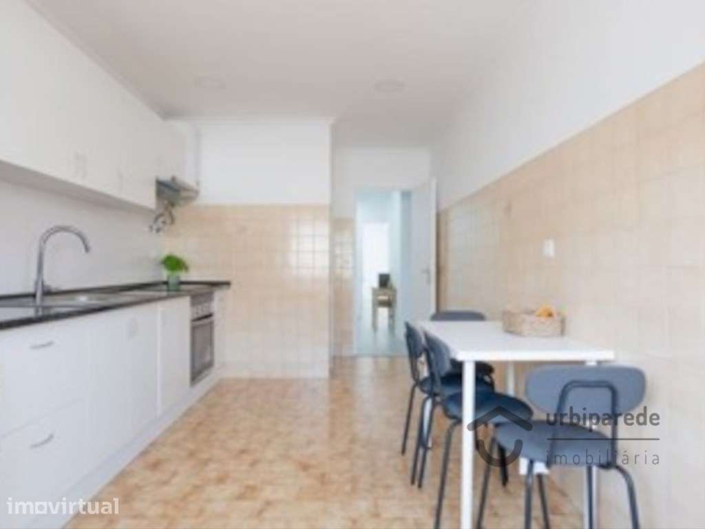 Apartamento T2, no Entroncamento, c/ parqueamento para um carro - Grande imagem: 4/21