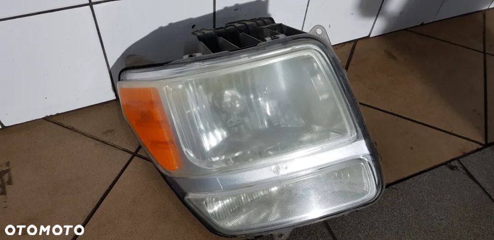 Dodge Nitro Lampa Przód - 6