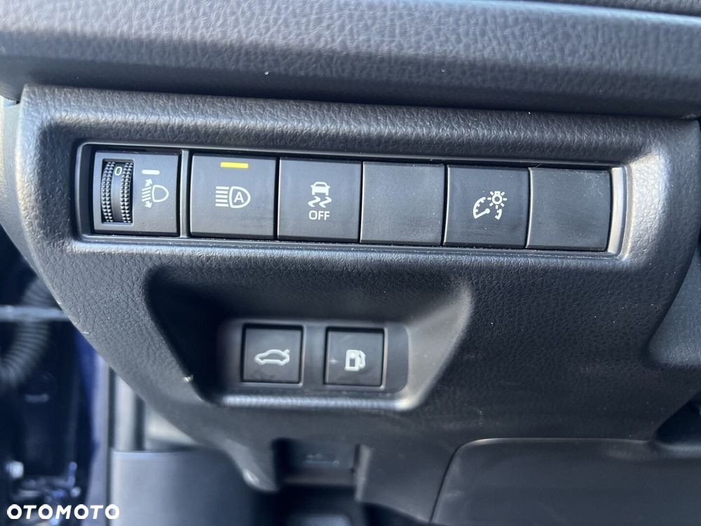 Toyota Camry - 17