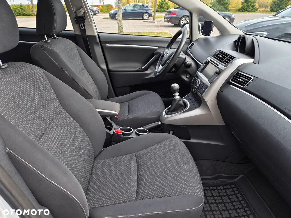 Toyota Verso 2.0 D-4D Prestige - 9