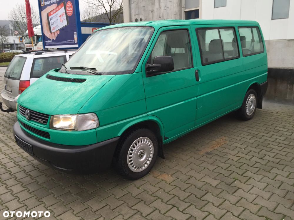 Volkswagen Caravelle - 11