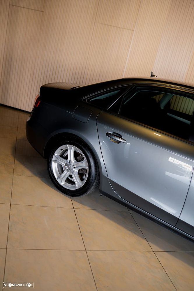 Audi A4 2.0 TDI Advance - 13