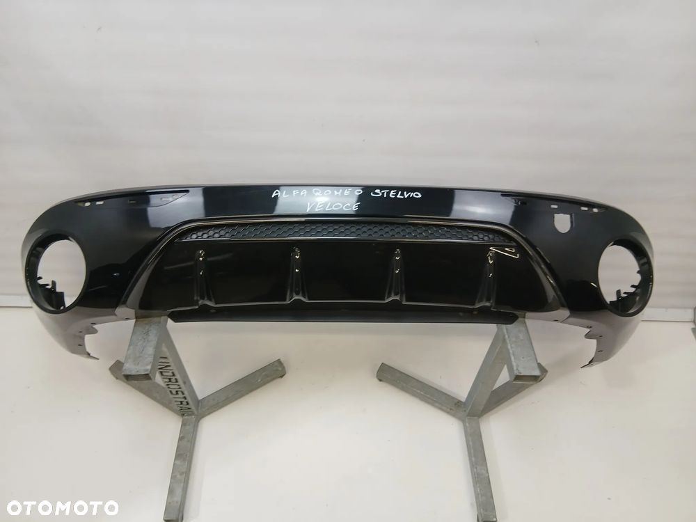 Dyfuzor dokładka tylnego zderzaka Alfa Romeo Stelvio VELOCE