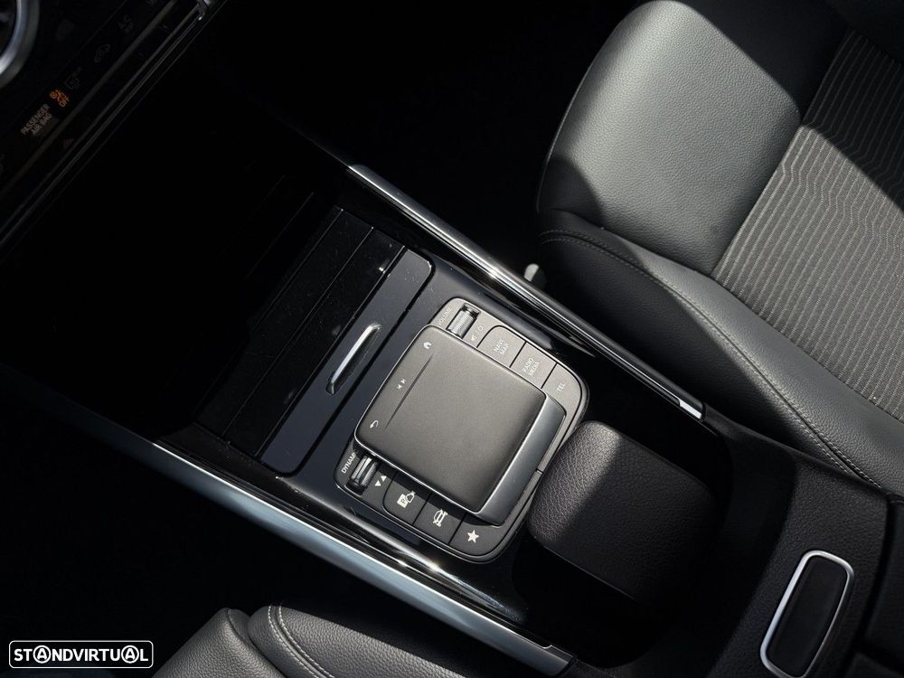Mercedes-Benz GLA 250 e 8G-DCT Progressive - 38