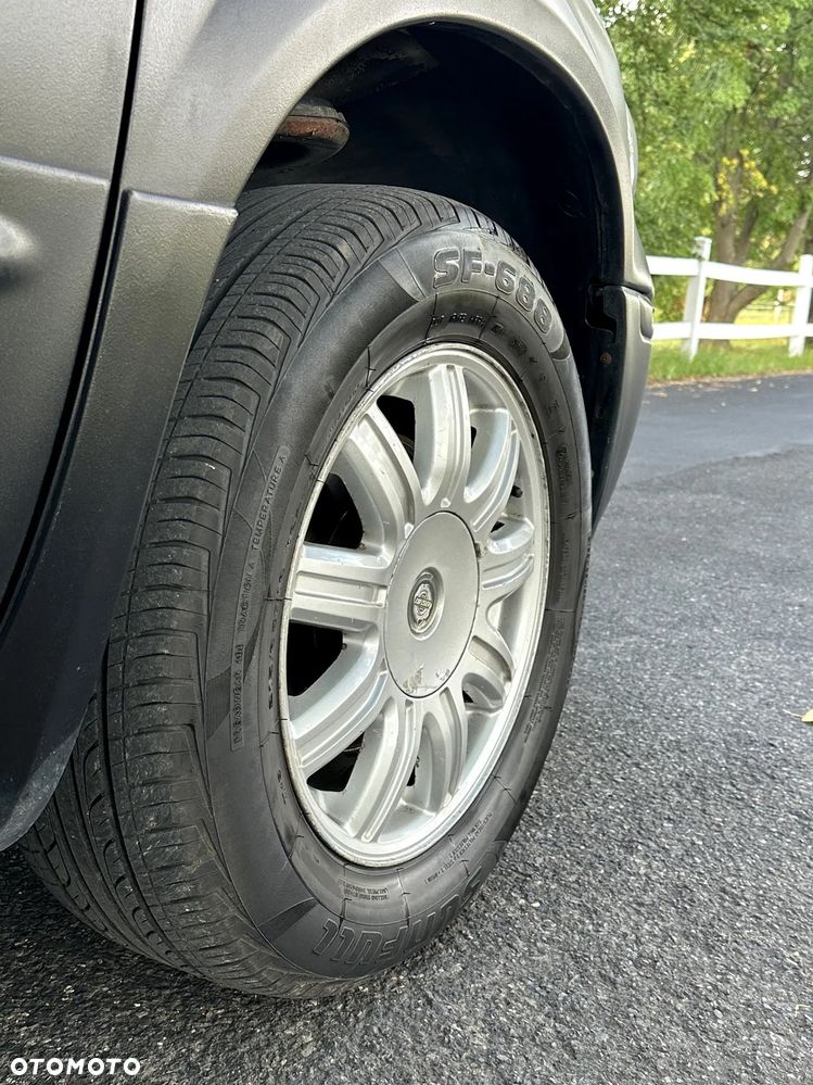 Chrysler Town & Country 3.8 - 7