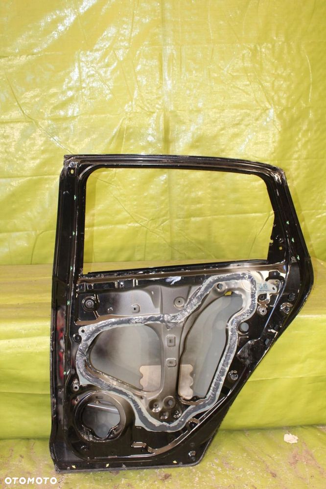 Drzwi Honda Jazz V Crosstar po 2020r. tył prawy - 2