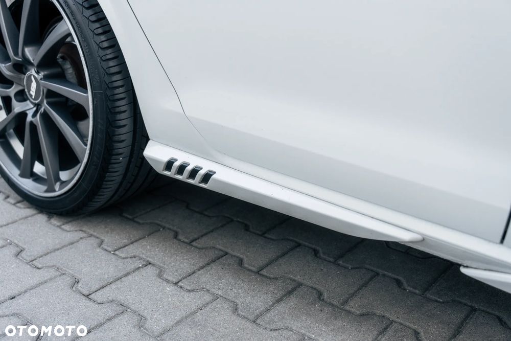 Volkswagen Golf GTI (BlueMotion Technology) DSG Performance - 26