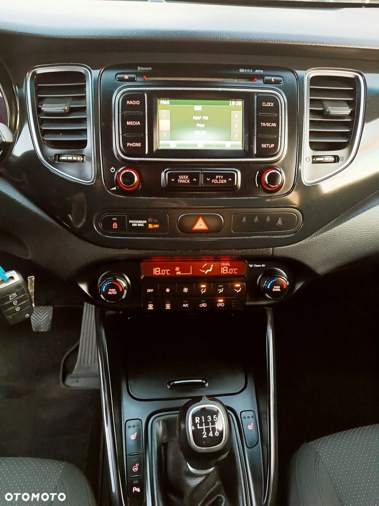 Kia Carens 1.6 GDI Dream Team Edition - 26