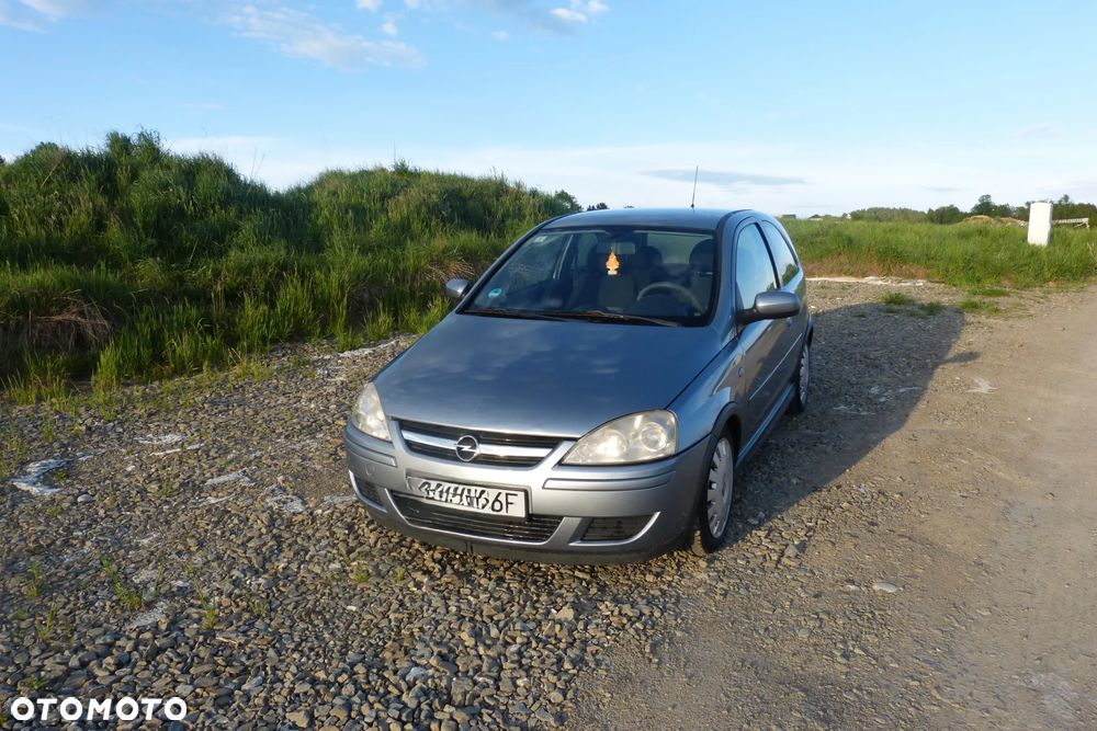 Opel Corsa 1.2 16V Cosmo - 1
