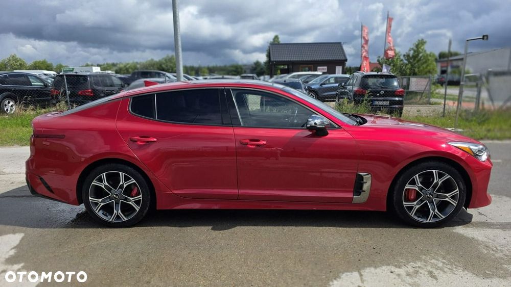 Kia Stinger - 8