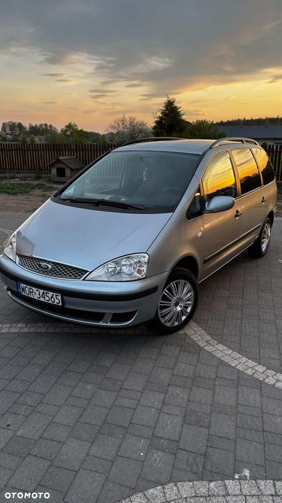 Ford Galaxy - 11