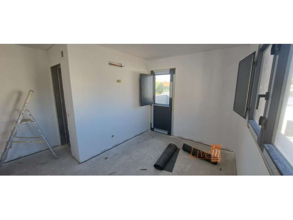 Moradia T2+1 em Pirescoxe em Santa Iria da Azoia - Grande imagem: 4/17
