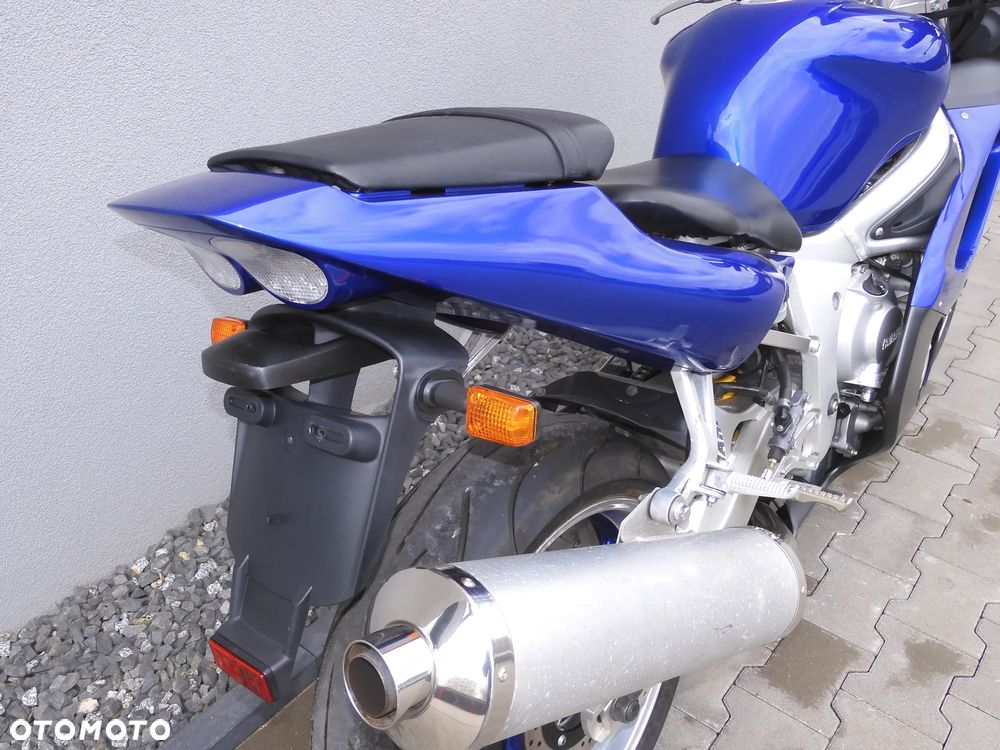 Yamaha R6 - 9