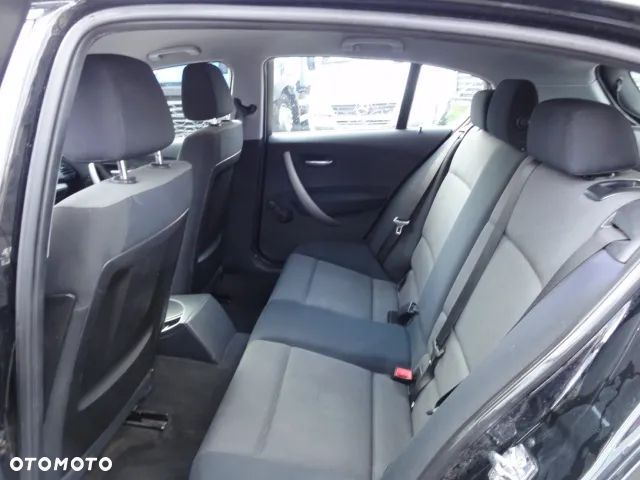 BMW Seria 1 116i - 16