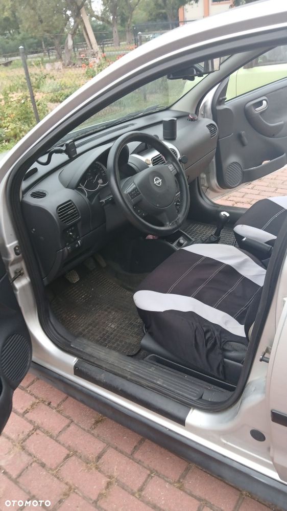 Opel Corsa - 8