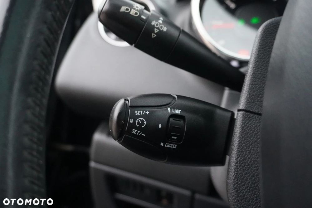 Peugeot 5008 1.6 THP Active 7os - 12