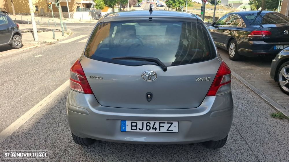 Toyota Yaris 1.4 D-4D AC Manual - 6