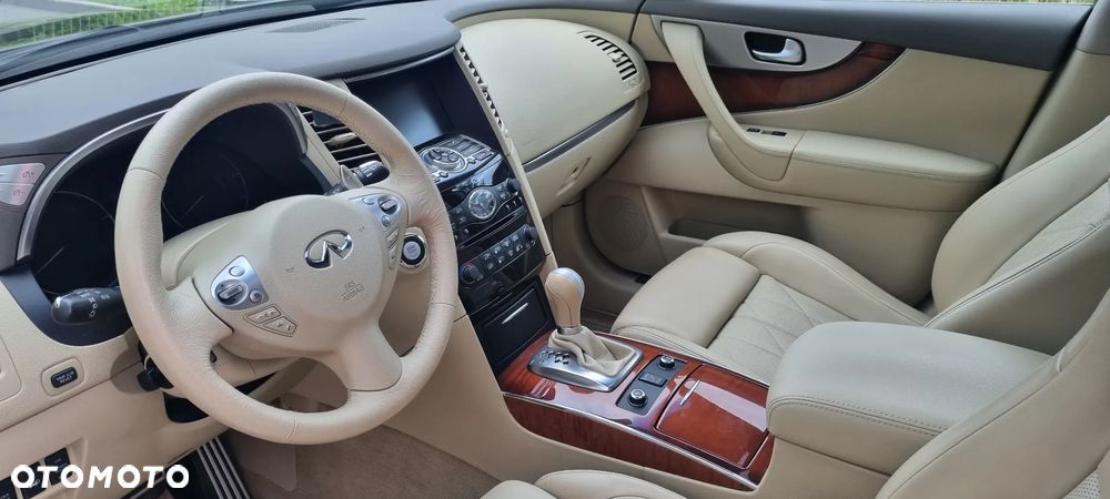 Infiniti FX FX30d S - 14