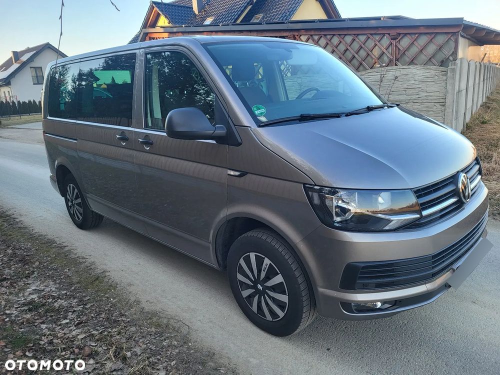 Volkswagen Multivan - 1