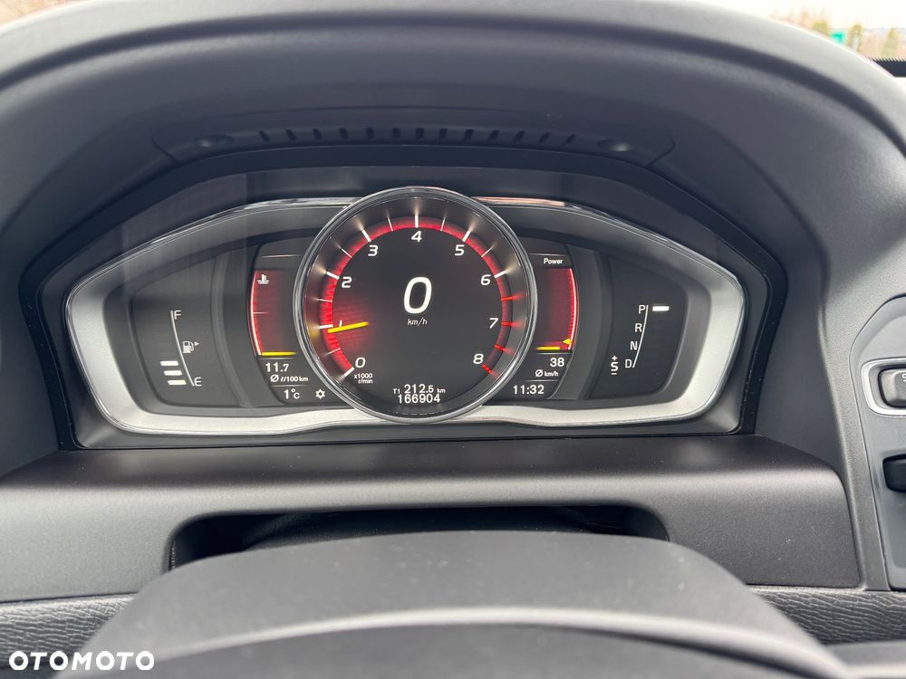 Volvo XC 60 T5 AWD Geartronic Summum - 17