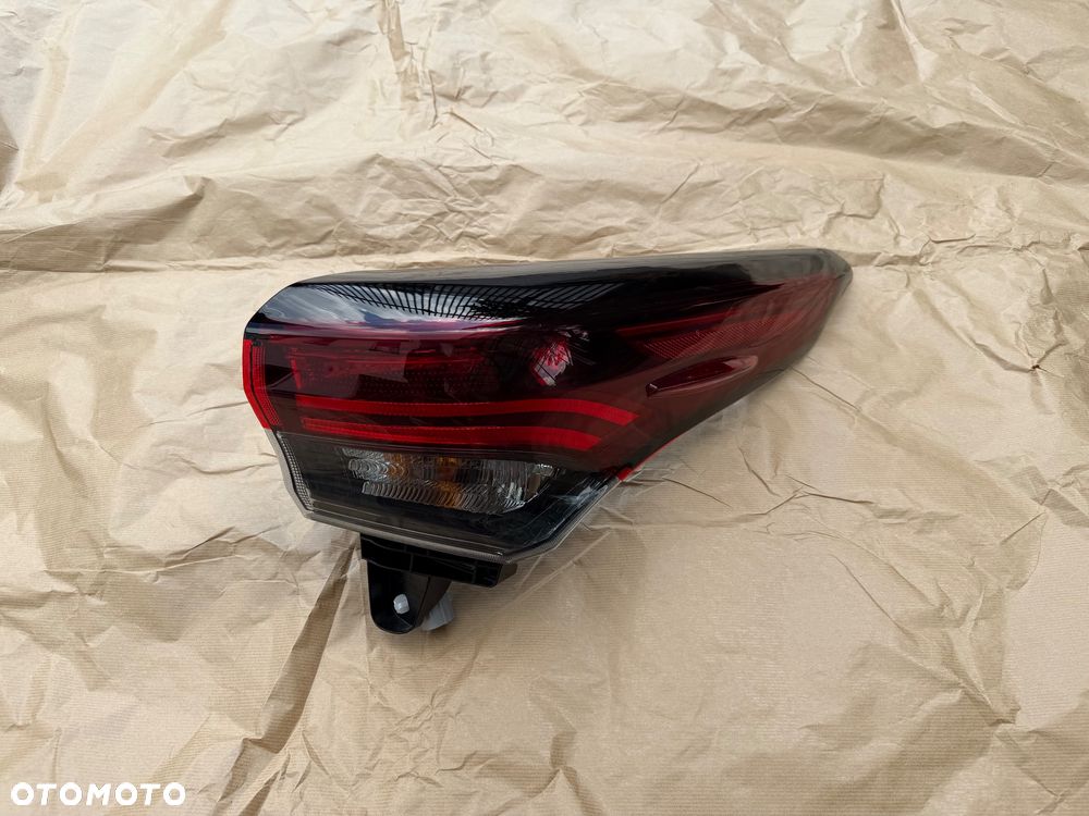 LAMPA PRAWA PRAWY TYŁ TYLNA TOYOTA HIGHLANDER IV 19- - 3