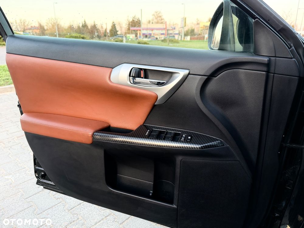 Lexus CT 200h F Sport - 15