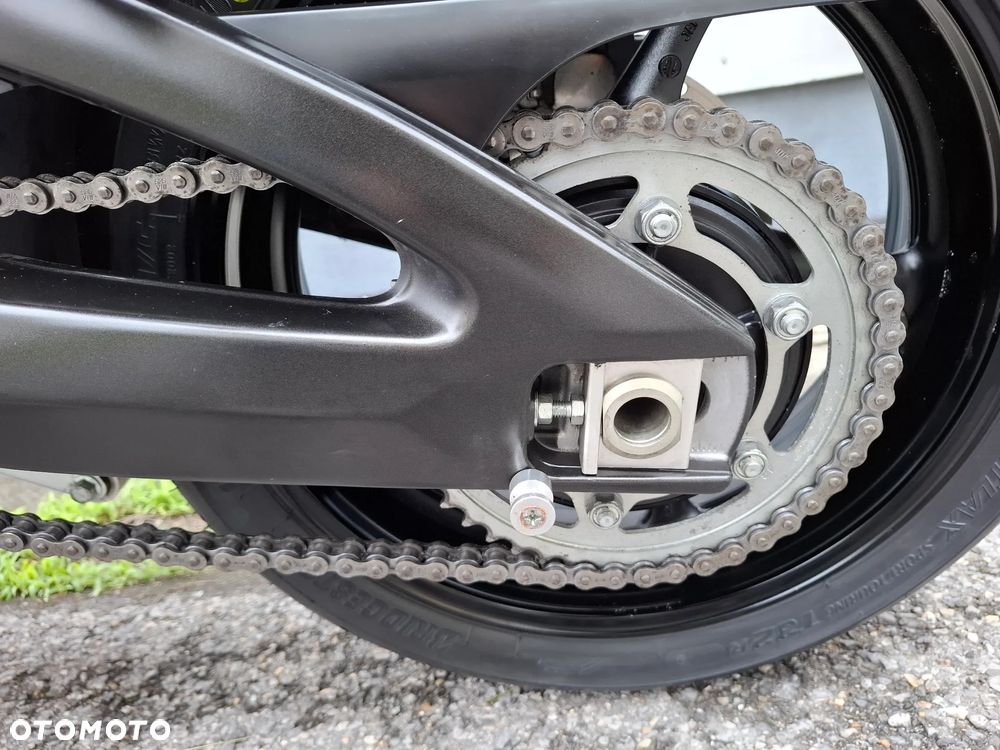 Yamaha FZ8 - 35