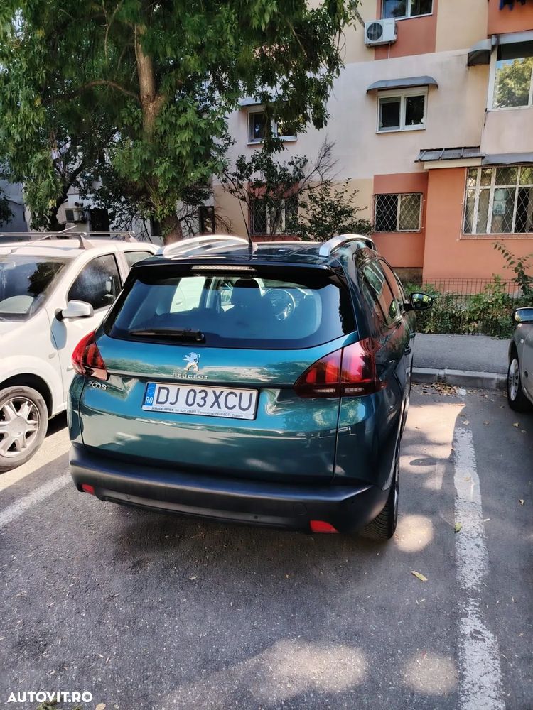 Peugeot 2008 1.2 PureTech Turbo S&S Allure - 4