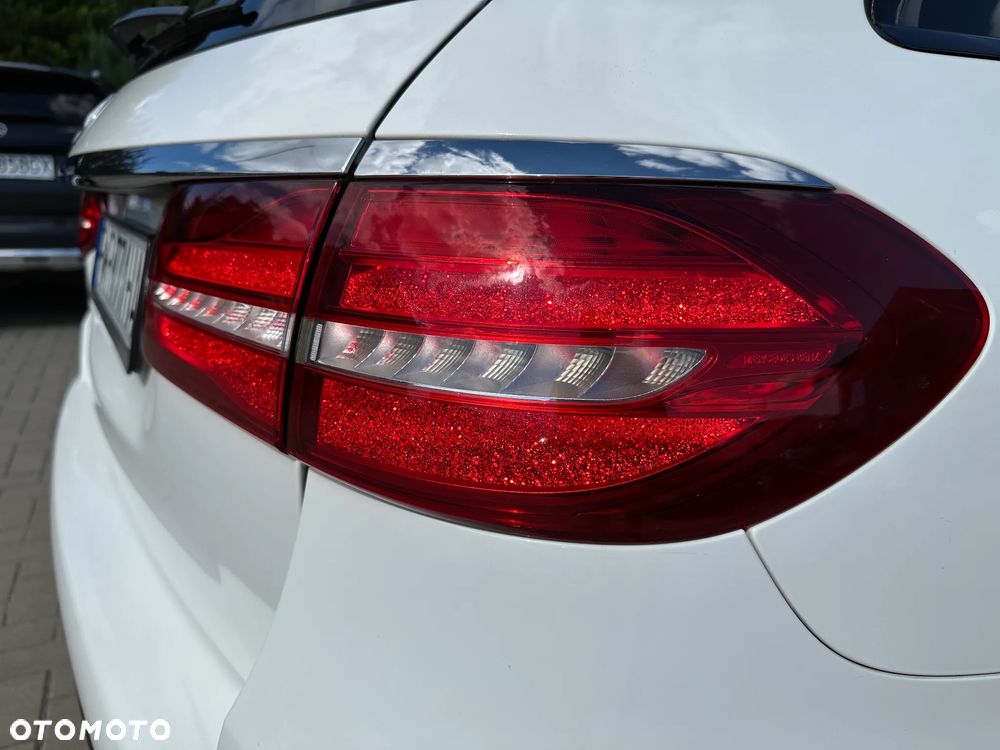 Mercedes-Benz Klasa E - 36