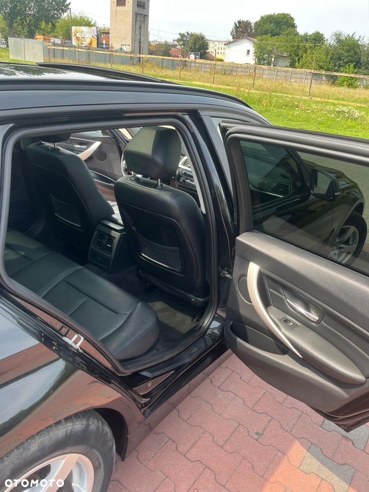 BMW Seria 3 320d xDrive Sport Line - 16