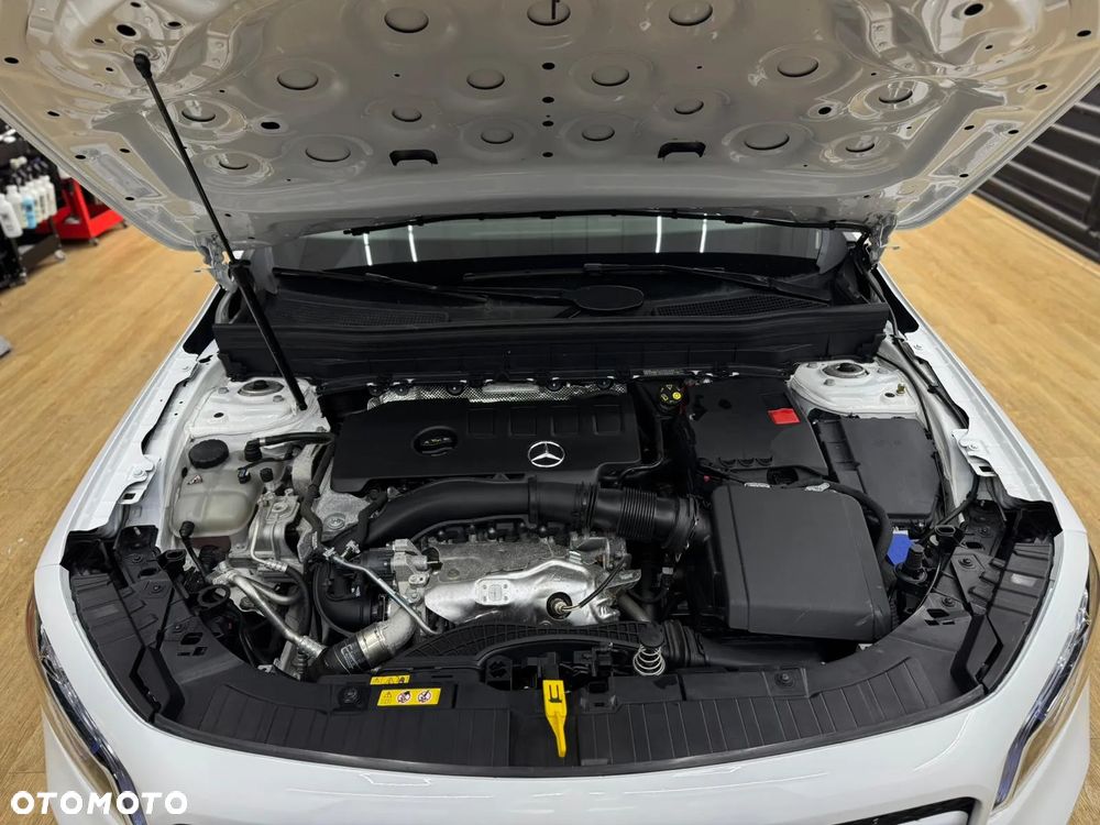 Mercedes-Benz GLB 250 4Matic 8G-DCT Special Edition - 24