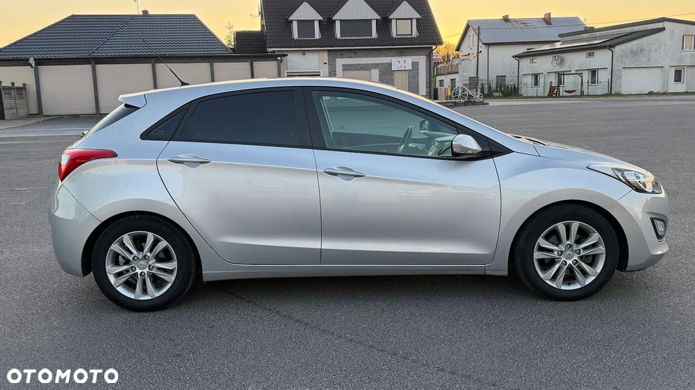 Hyundai i30 1.4 Base - 34