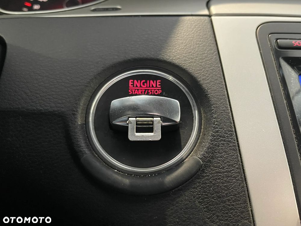 Volkswagen Passat Variant 2.0 TDI DPF BlueMot Comfortline - 24