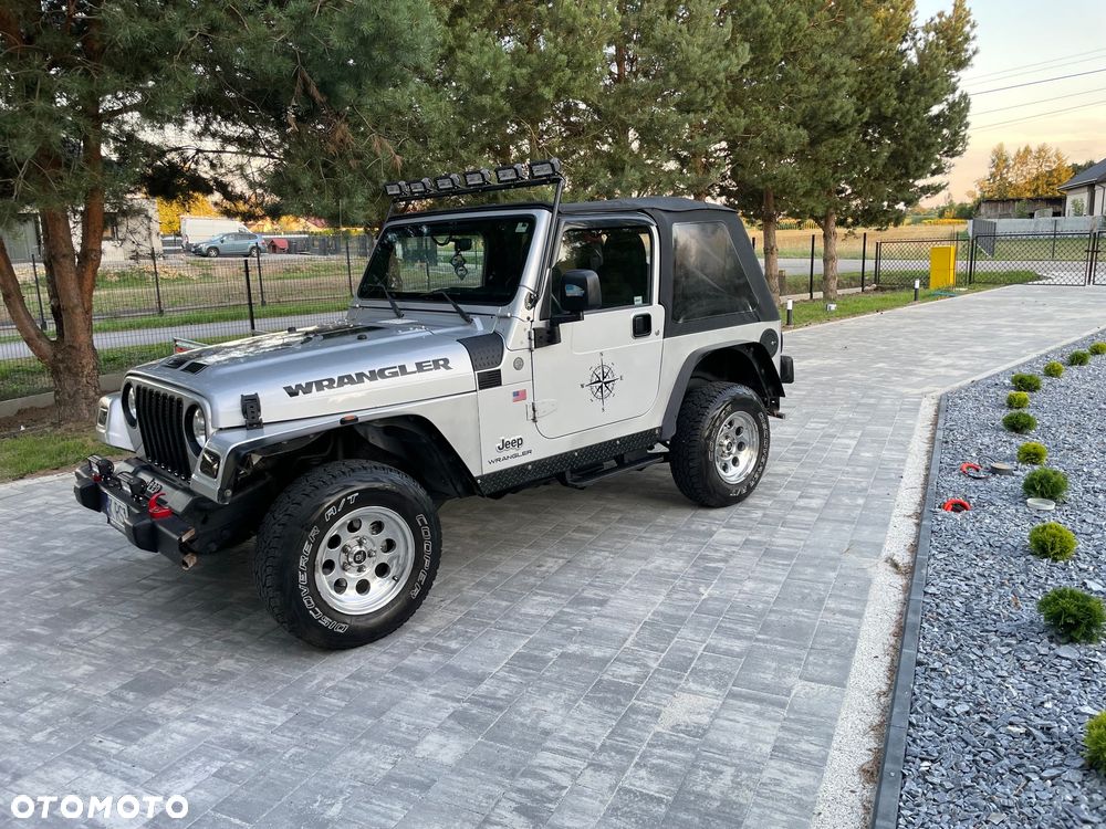 Jeep Wrangler - 1
