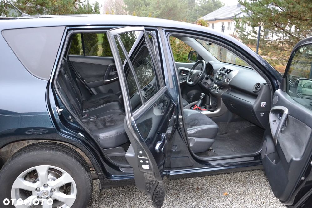 Toyota RAV4 2.0 VVT-i Sol - 11