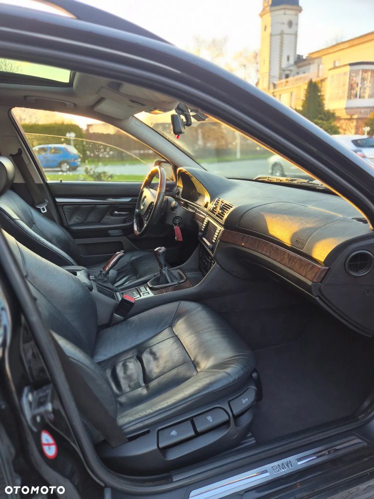 BMW Seria 5 525d Touring Edition Exclusive - 13