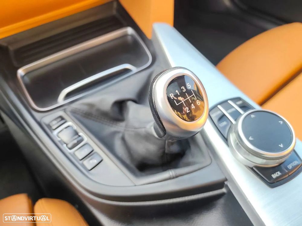 BMW 320 d Line Sport - 28