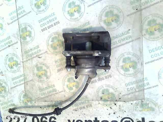 PINÇA DE TRAVÃO FRENTE DIREITA RENAULT CLIO III 1.5 DCI (BR17, CR17) 86CV 1461CC - 1