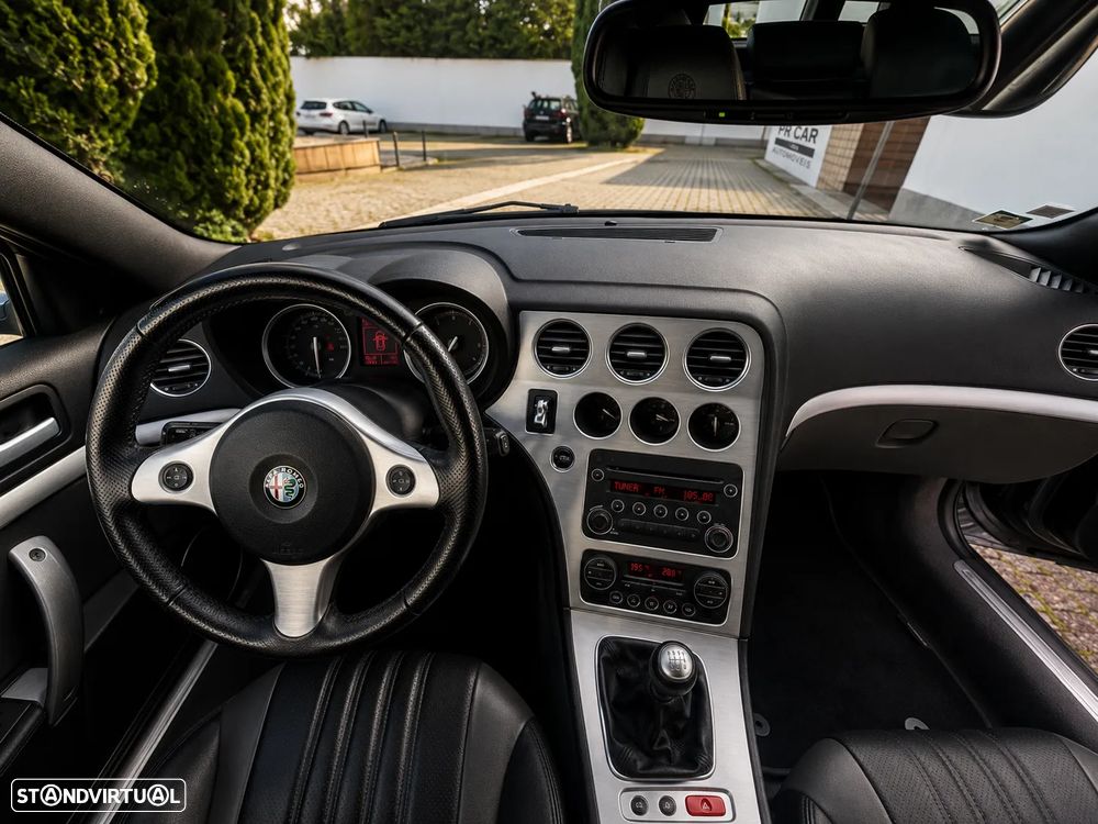 Alfa Romeo Spider 2.4 JTDM - 16