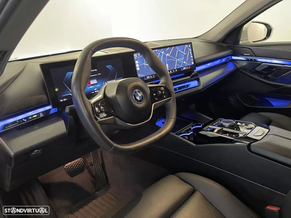 BMW i5 eDrive40 — fotografia 12