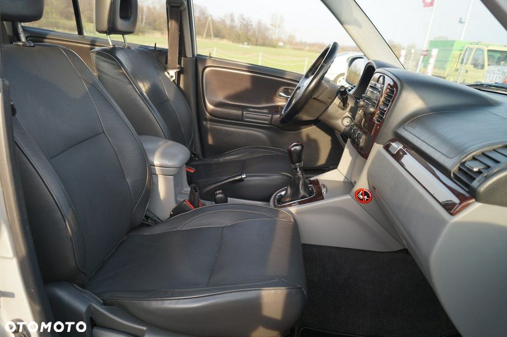 Suzuki Grand Vitara - 24