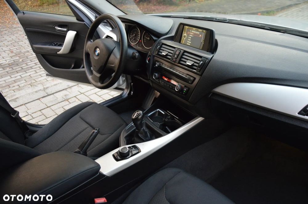 BMW Seria 1 116i Sport Line - 13
