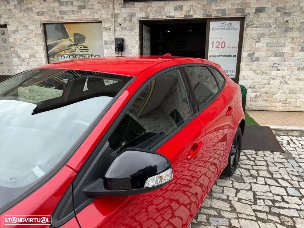 Volvo V40 2.0 D2 Momentum - 20