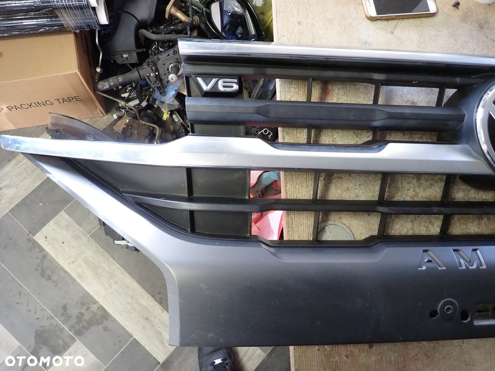 VOLKSWAGEN AMAROK 2HJ 23 PRZEDNI GRILL KAMERA - 2