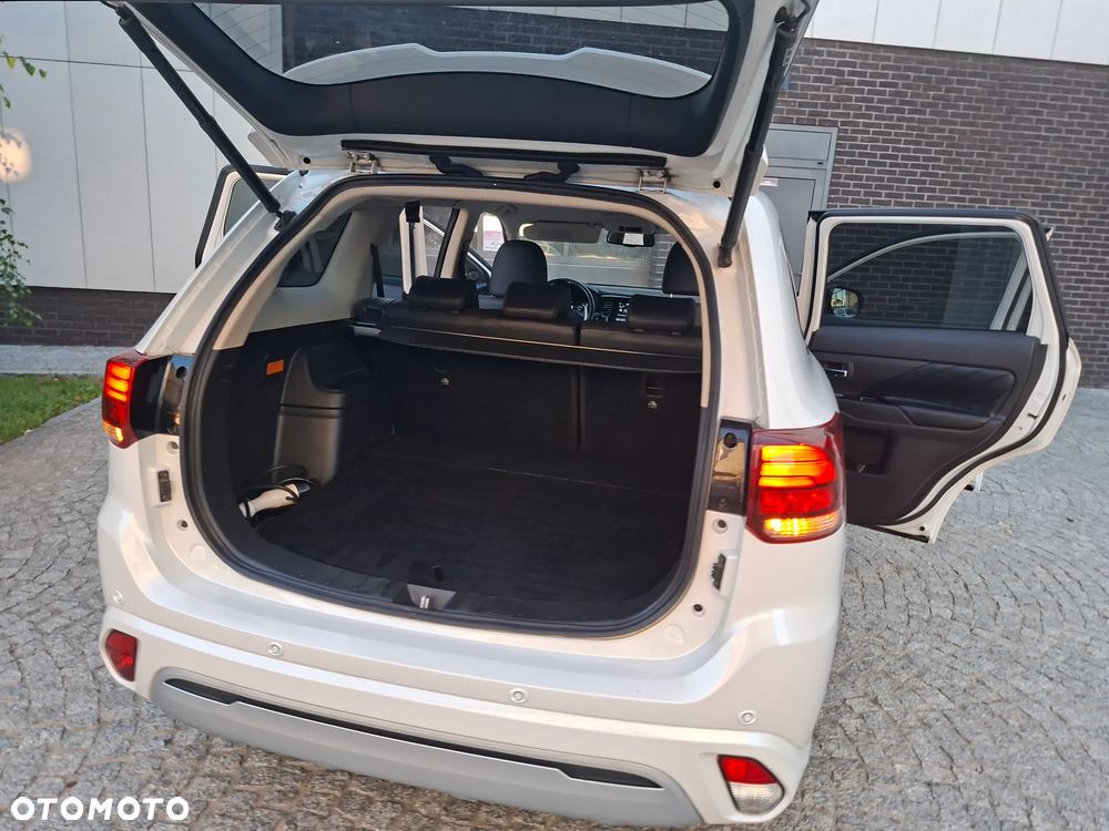 Mitsubishi Outlander Intense - 10