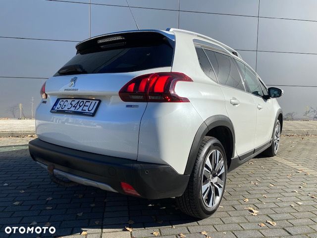 Peugeot 2008 1.2 Pure Tech GPF Style S&S EAT6 - 7