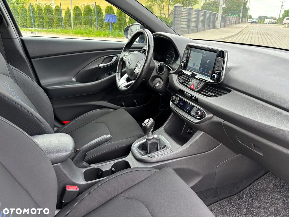 Hyundai i30 blue Kombi 1.6 CRDi Passion - 20